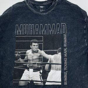 Medium ALI Henley Shirt Muhammad Rumble Young Man Gray‎ Great Condition